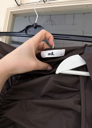 Kahverengi Pliseli Mini Etek gömlek kombini - Görsel 5