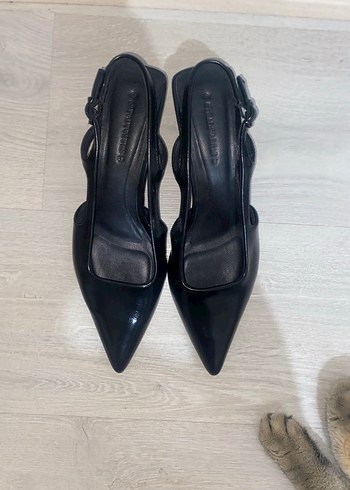 Stradivarius Stradivarius Siyah Tokalı Stiletto Topuklu Ayakkabı | 37 numara