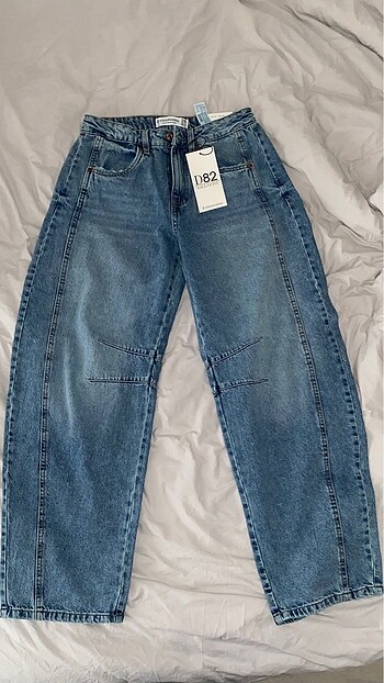 Stradivarius Stradivarius D82 Balloon fit jean