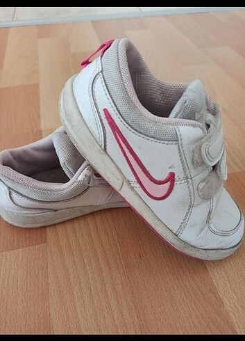 27 Beden Nike ayakkabı