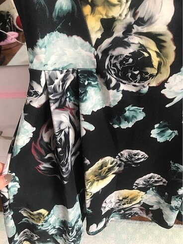 Zara Gül desenli elbise