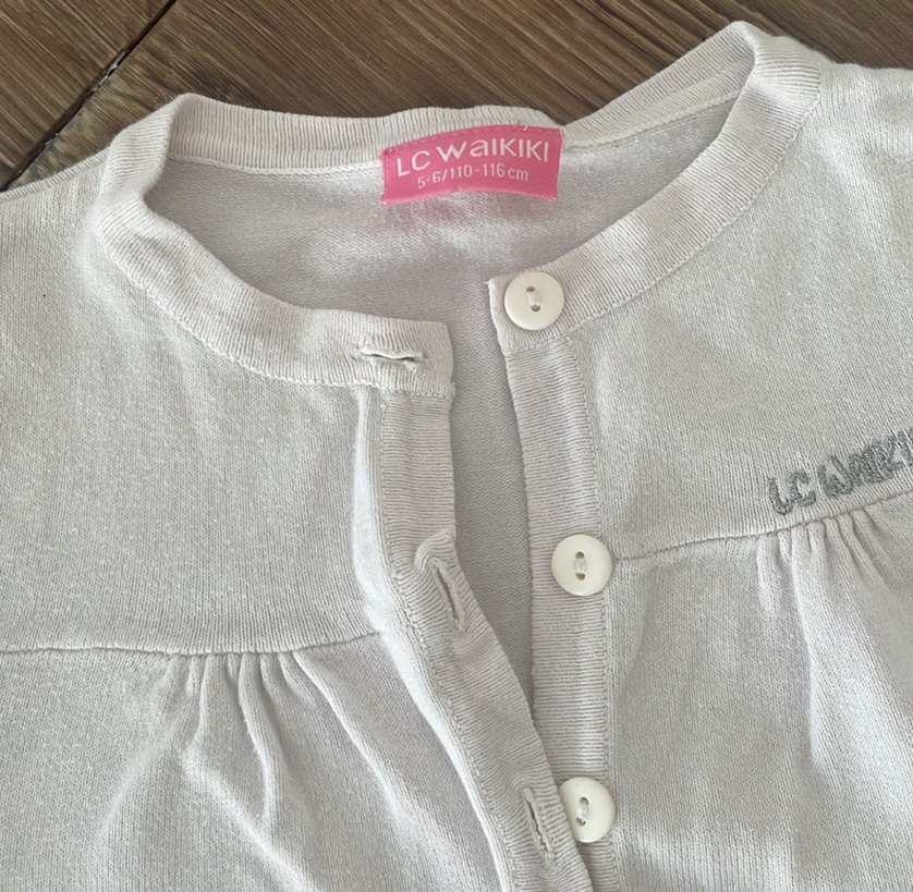 Kız Çocuk Beyaz Düğmeli uzun Kollu Hırka - Görsel 2