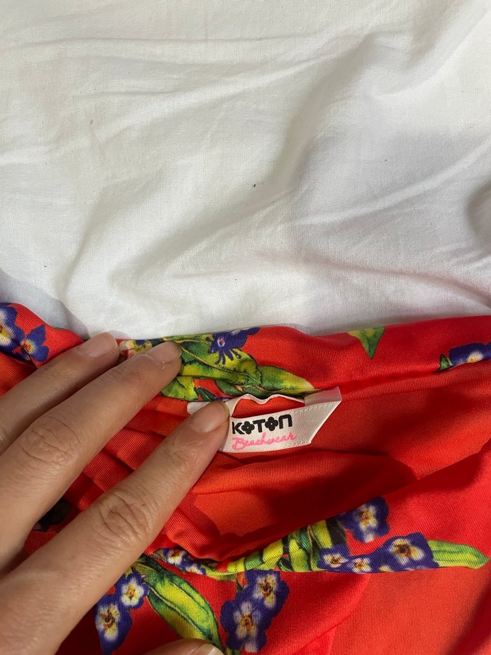 Çiçek Desenli Kırmızı Bağlamalı Bikini Altı - Görsel 2