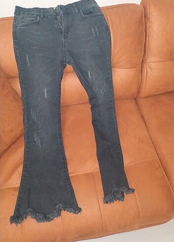 Bershka model İspanyol paça pantolon