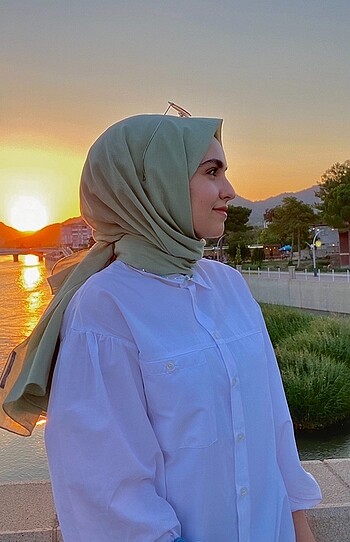 Trendyol & Milla Beyaz gömlek
