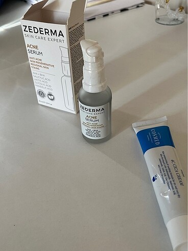 Cosmed CICA KREM VE ZEDERMA AKNE SERUMU ( Ayrı almak isterseniz mesaj a