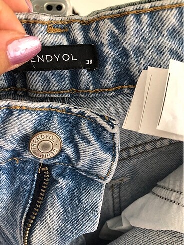 Trendyol & Milla 38 beden etiketli mom jeans