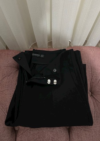 Stradivarius Kemerli Bej Straight Fit Kadın Pantolon - Görsel 3