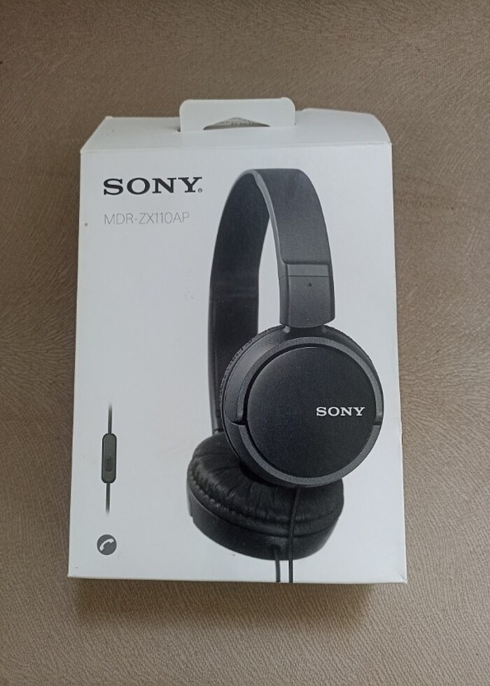 Sony Kablolu Kulaküstü Kulaklık - Görsel 2