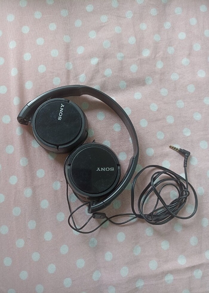 Sony Kablolu Kulaküstü Kulaklık - Görsel 3