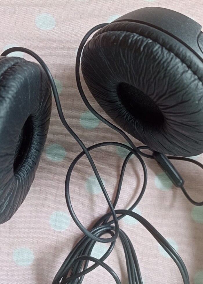 Sony Kablolu Kulaküstü Kulaklık - Görsel 4