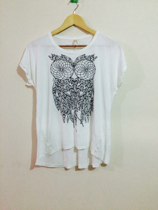 Beyaz salaş tshirt