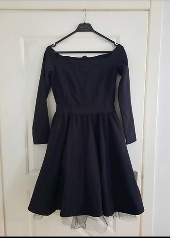 Uzun Kollu Siyah Kayık yaka elbise - Görsel 3