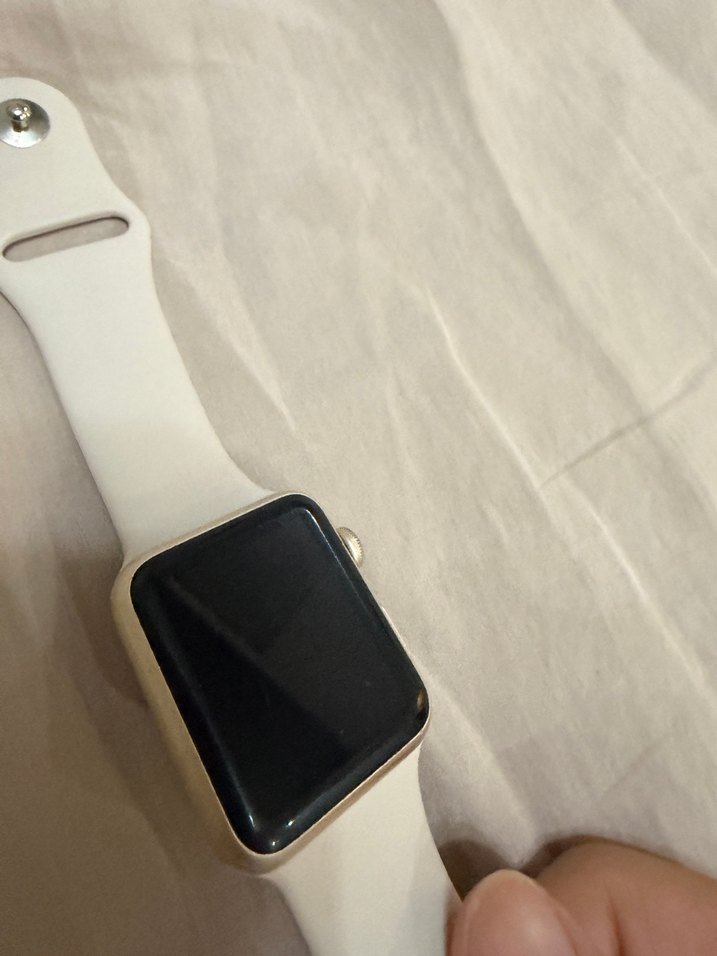 Apple Watch Şarj kablosu var — görsel 3/3