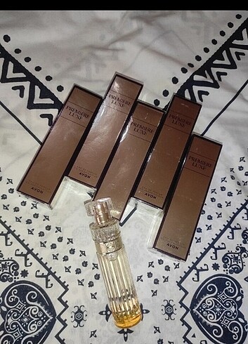 Avon Premiere luxe