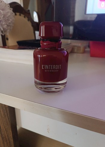 Givenchy L'INTERDIT Rouge Ultime Edp