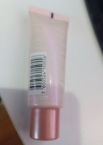 Loreal Paris L'Oréal Glotion Kapatıcı ve Aydınlatıcı