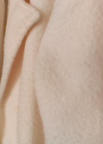 Düğmeli Beyaz Uzun Kışlık Kaban - Görsel 5