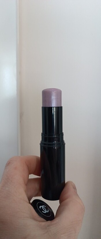 Chanel Baume Essential Lilas aydınlatıcı 