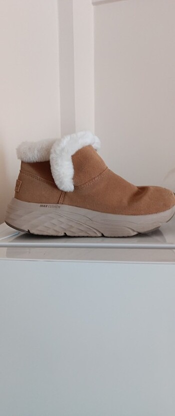 38,5 Beden Skechers max cushioning bot 38,5
