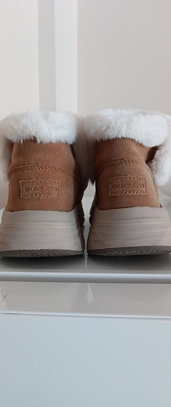 38,5 Beden camel Renk Skechers max cushioning bot 38,5