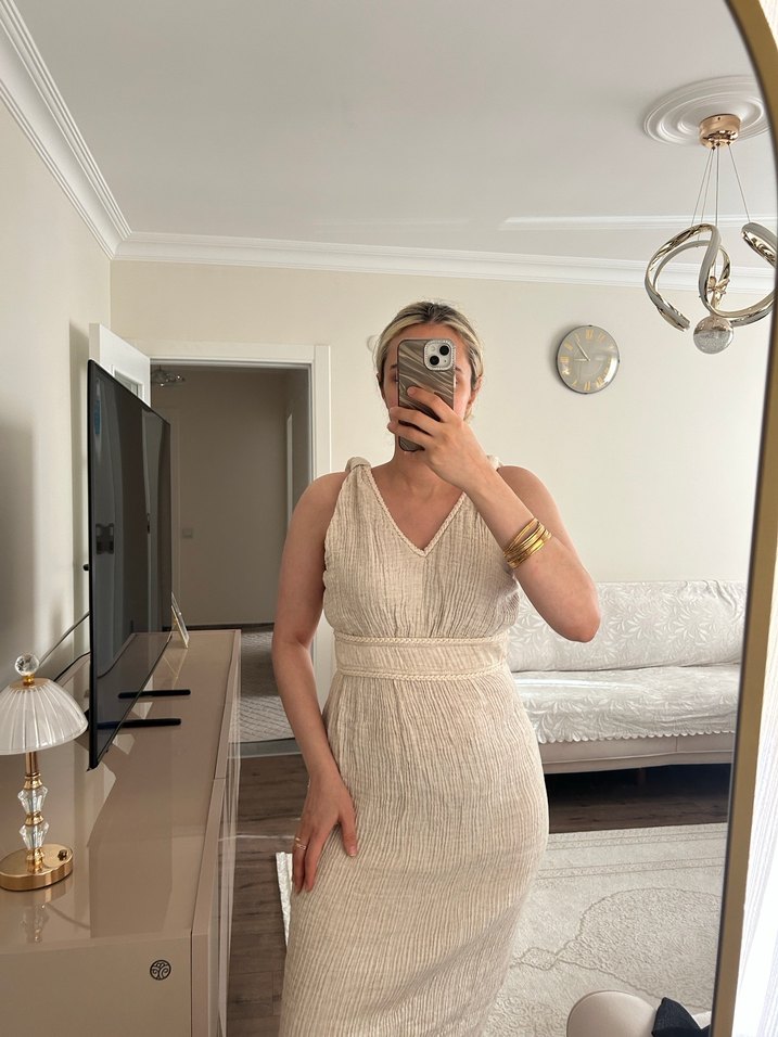 Bej Keten V Yaka Uzun Elbise - Görsel 2