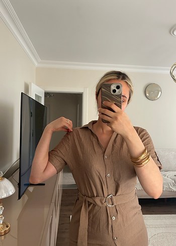 Bej Uzun Elbise V Yaka Kısa Kol - Görsel 2