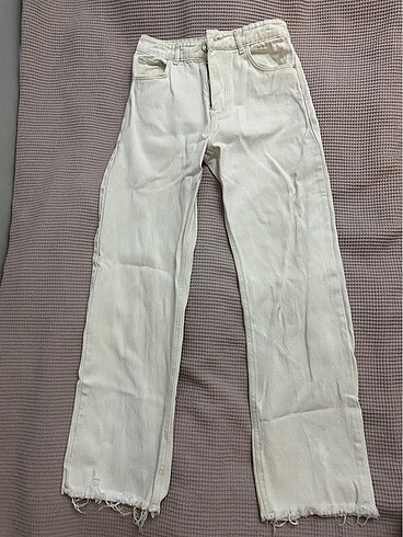 Kırık Beyaz kot pantolon