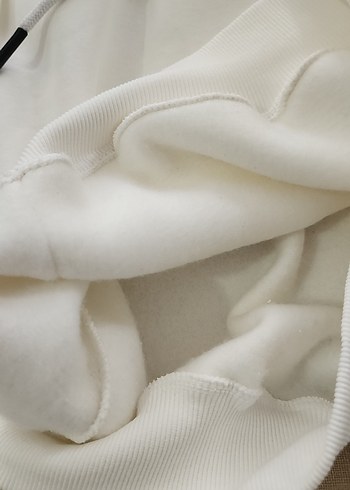 Beyaz Kapüşonlu Baskılı Kadın Sweatshirt - Görsel 3