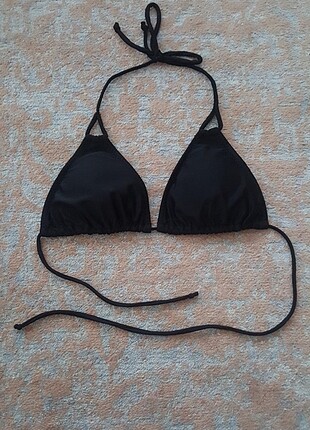 Siyah bikini üstü
