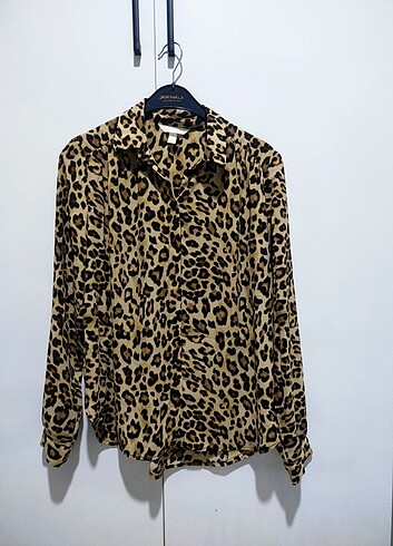 Leoparlı gömlek