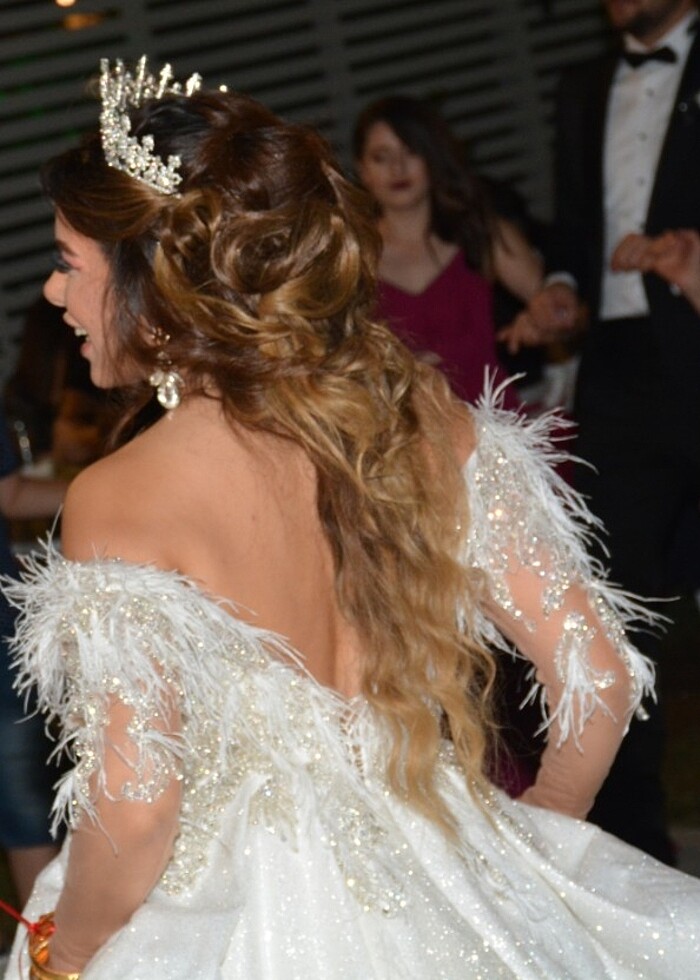 Kasnak işlemeli gelinlik - Görsel 4