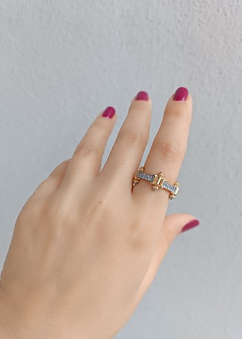 Taş islemeli Altın Renkli Kadın Yüzük - Görsel 5