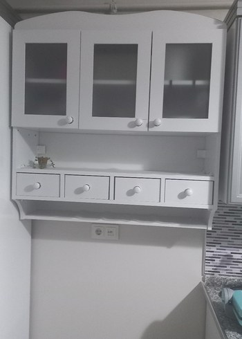 Beyaz Duvara Monte terek