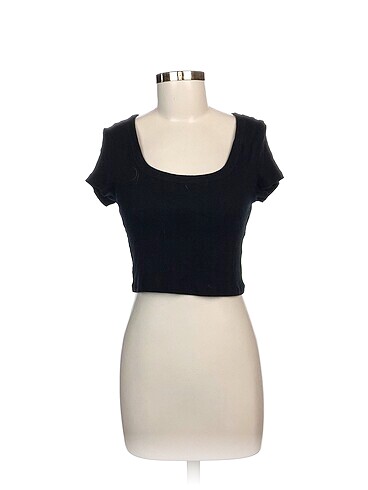 H&M T-shirt %70 İndirimli.