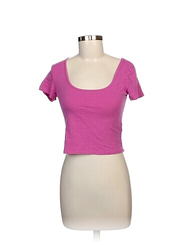 H&M T-shirt %70 İndirimli.