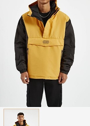PULL&BEAR MONT
