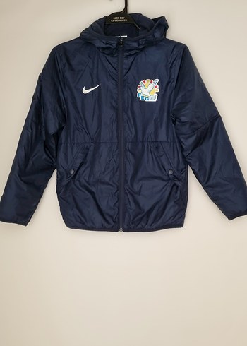 10 Yaş Beden Nike mont