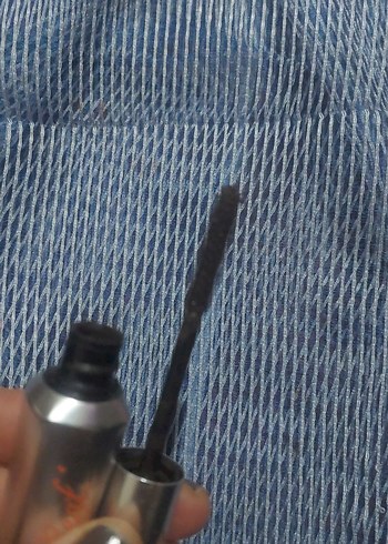 Benefit Gri Maskara Bazı - Görsel 8