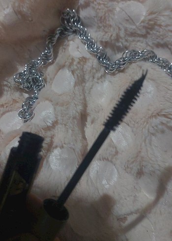 L'Oréal Siyah Parlak Maskara - Görsel 8