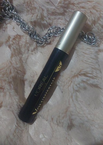 L'Oréal Siyah Parlak Maskara - Görsel 2