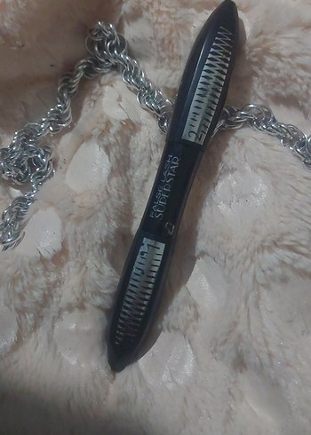 loreal marka Parlak Siyah Maskara - Görsel 2