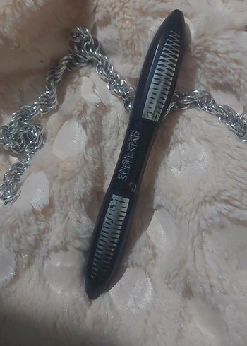 loreal marka Parlak Siyah Maskara - Görsel 3