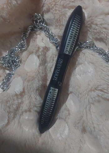 loreal marka Parlak Siyah Maskara - Görsel 4