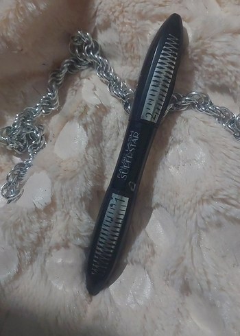 loreal marka Parlak Siyah Maskara - Görsel 5