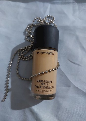 MAC Studio Fix Fluid SPF15 Fondöten