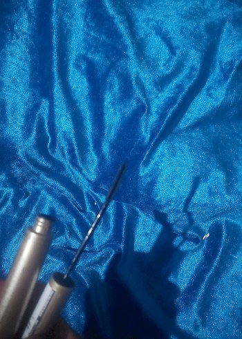 loreal  marka siyah Maskara Gri Tonlarda - Görsel 3