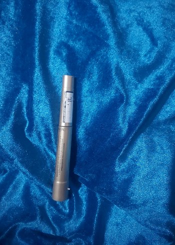 loreal  marka siyah Maskara Gri Tonlarda - Görsel 4