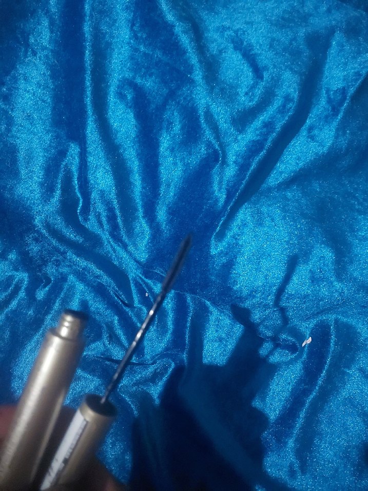 loreal  marka siyah Maskara Gri Tonlarda - Görsel 3