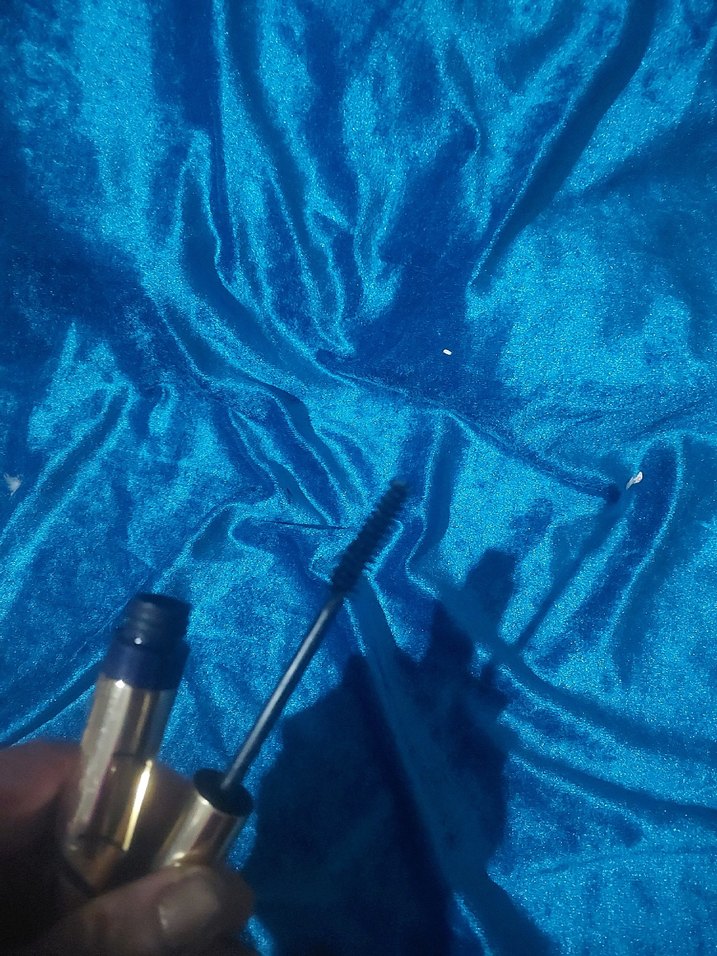 essence siyah Parlak  Maskara - Görsel 4